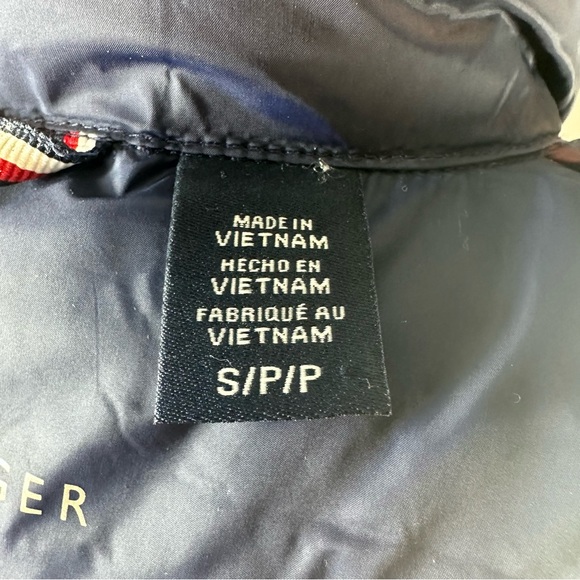 Tommy Hilfiger Navy Packable Lightweight Vest Small NWT Gold Logo Detail - Picture 10 of 12